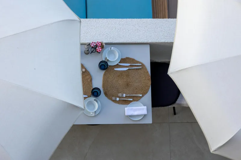 The Great Friendship Wars: How TikTok's Money Philosophies Turned Brunch Into a Battlefield